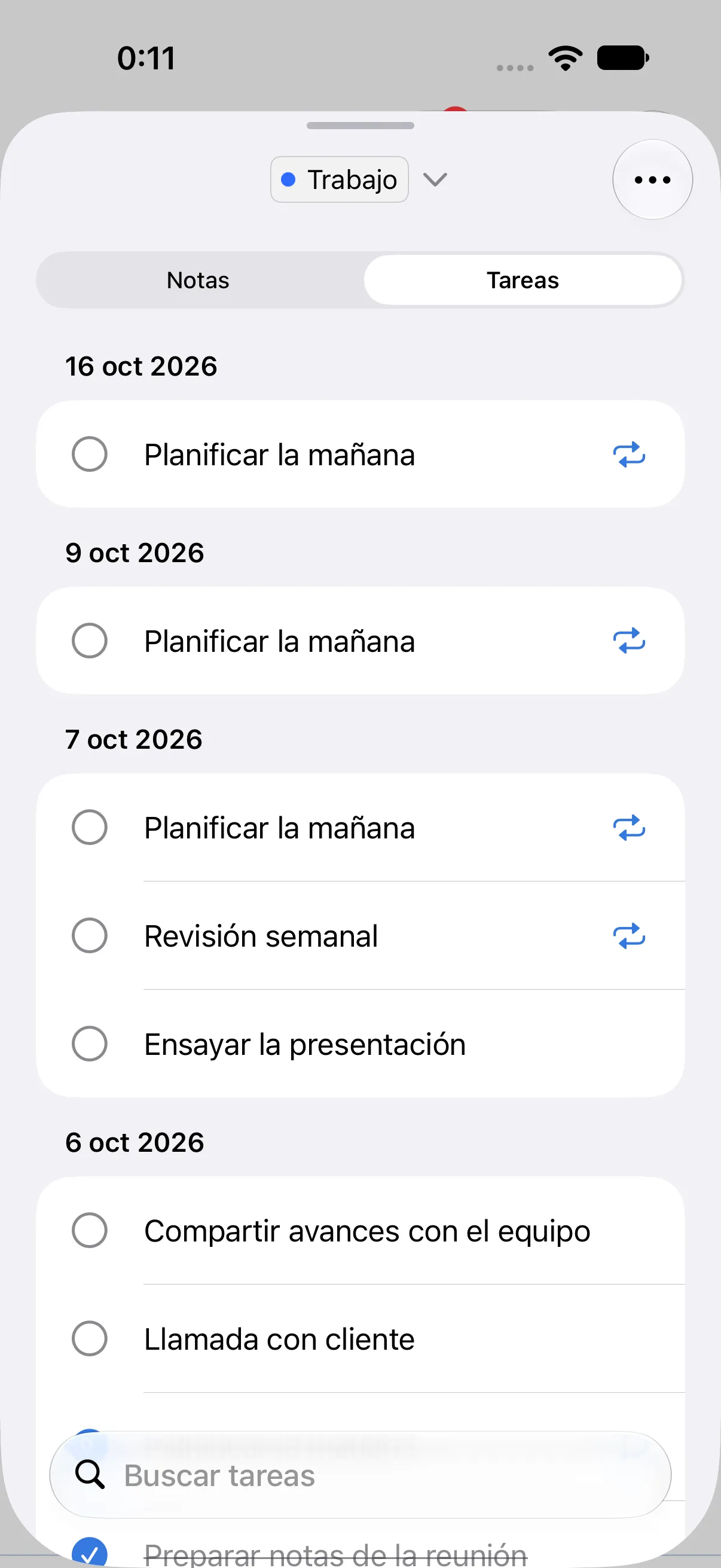 La pestaña Tareas de Vista general. Las tareas con la etiqueta Trabajo aparecen agrupadas por fecha: 16, 9, 7 y 6 de octubre.